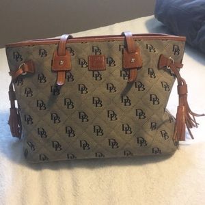 Dooney and Bourne black red brown purse